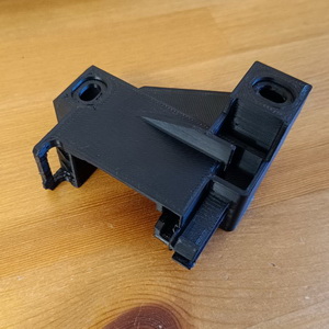 The radiator mounting bracket Dodge